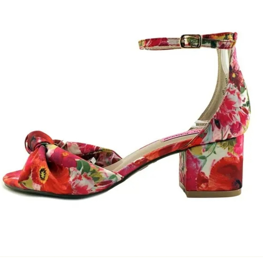 Betsey Johnson Fay floral print Open Toe Casual Sandal 8